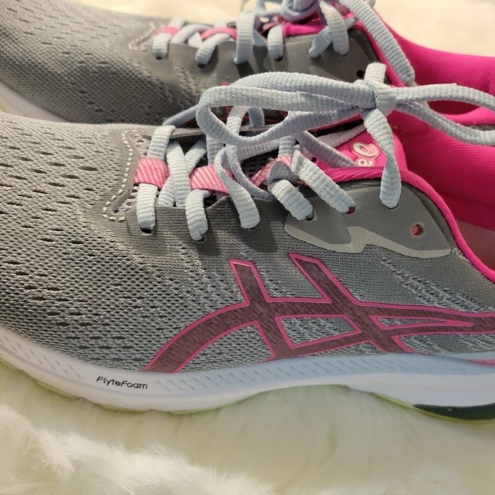 Asics accents shoes sleek